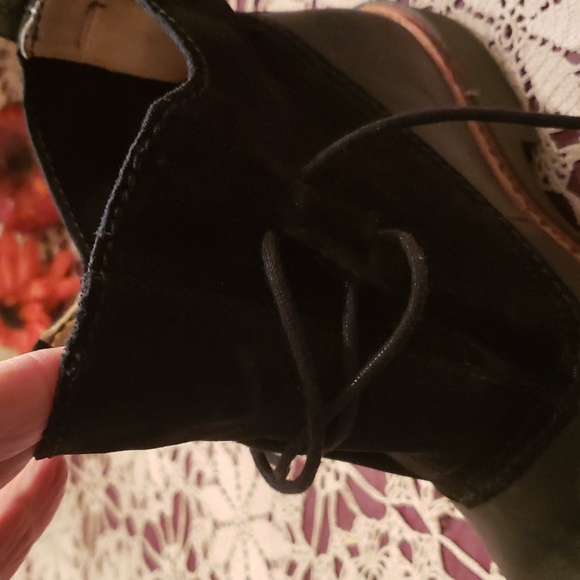 Clarks Leather and swede boots - Picture 5 of 6